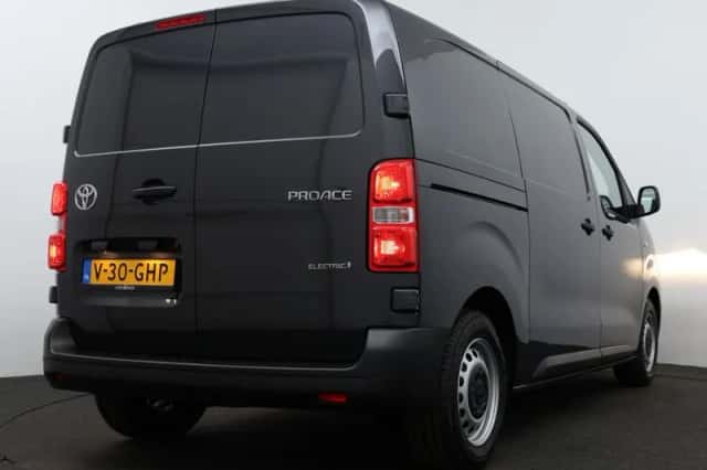 Toyota Proace (2024) thumbnail 2