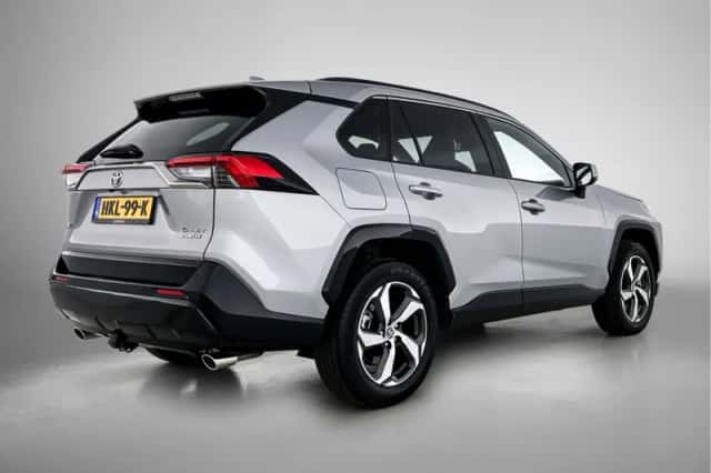 Toyota RAV4 (2025) thumbnail 2
