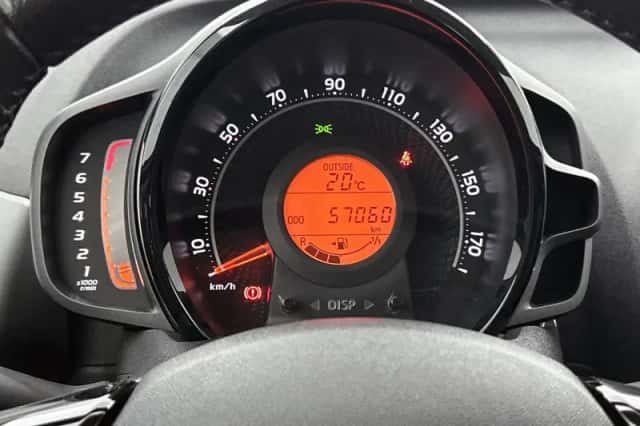 Toyota Aygo (2020) thumbnail 6