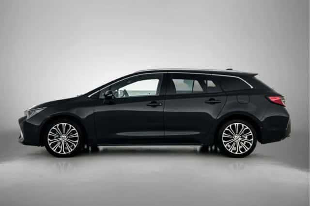 Toyota Corolla_Touring_Sports (2023) thumbnail 3