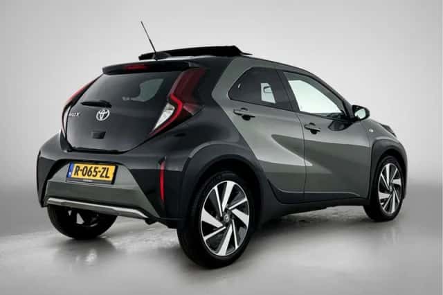 Toyota Aygo (2023) thumbnail 2