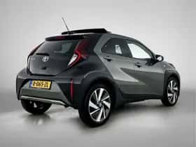 Toyota Aygo (2023) thumbnail 2