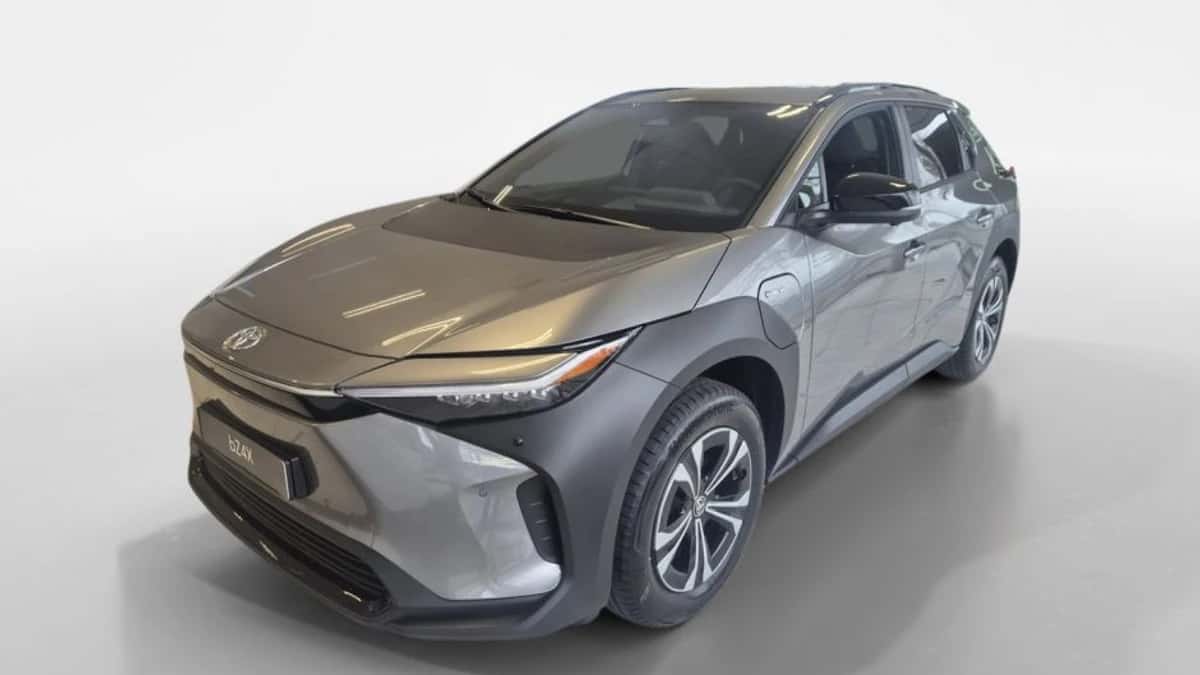 Toyota bZ4X (2026) — foto 1