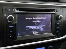 Toyota Auris (2014) thumbnail 11
