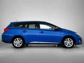 Toyota Auris (2014) thumbnail 18