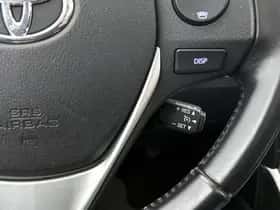 Toyota Auris (2014) thumbnail 22
