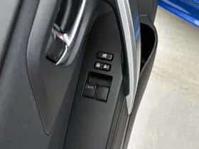 Toyota Auris (2014) thumbnail 23