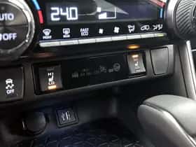 Toyota RAV4 (2025) thumbnail 28