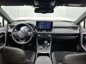 Toyota RAV4 (2025) thumbnail 5