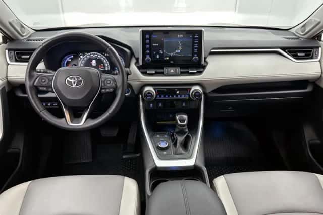 Toyota RAV4 (2020) thumbnail 5