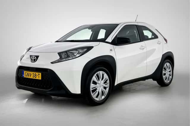 Toyota Aygo (2024) thumbnail 1
