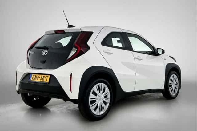 Toyota Aygo (2024) thumbnail 2