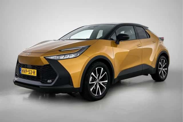 Toyota C-HR (2025) thumbnail 1