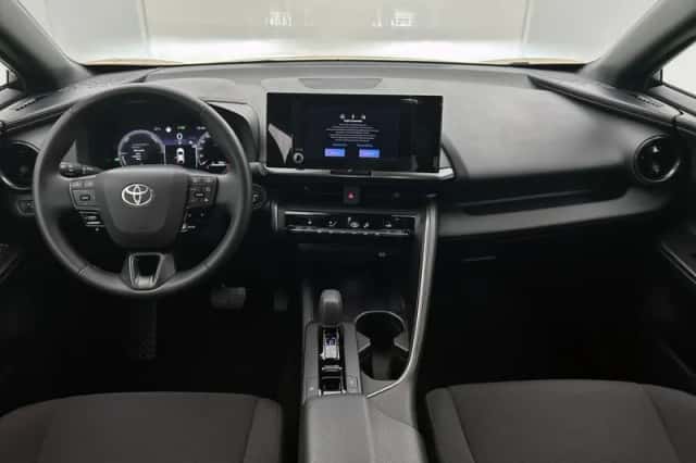 Toyota C-HR (2025) thumbnail 4