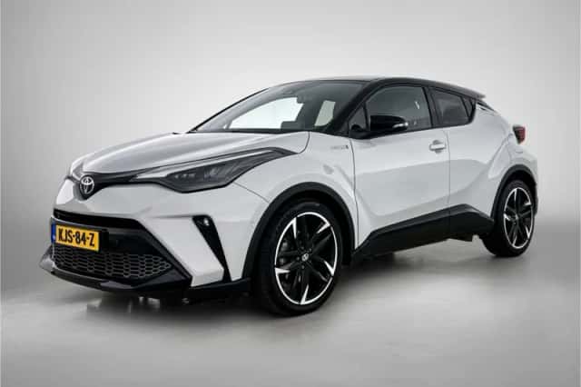 Toyota C-HR (2021) thumbnail 1