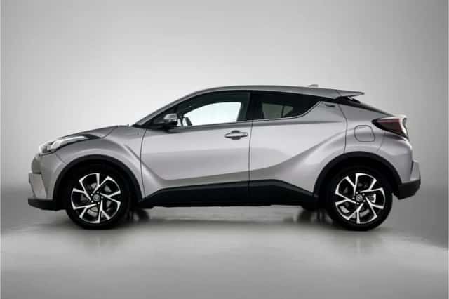 Toyota C-HR (2020) thumbnail 3
