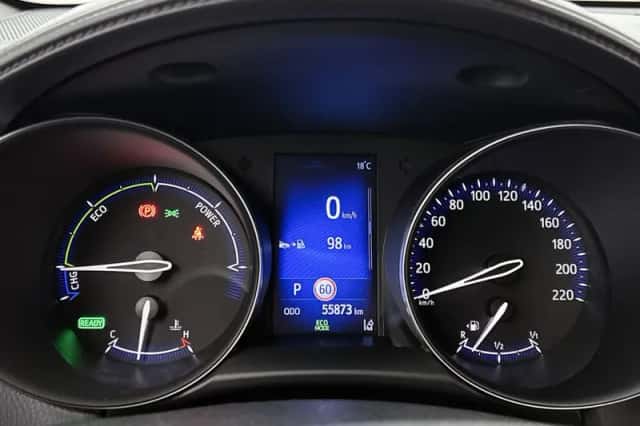 Toyota C-HR (2020) thumbnail 6