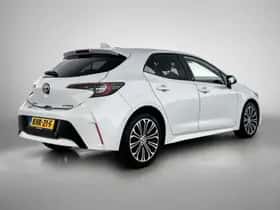 Toyota Corolla (2022) thumbnail 2