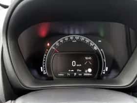 Toyota Aygo (2022) thumbnail 6
