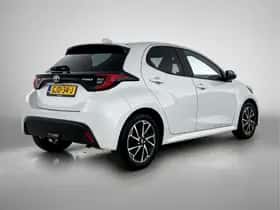 Toyota Yaris (2023) thumbnail 2