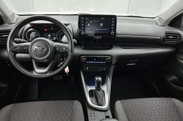 Toyota Yaris (2023) thumbnail 5
