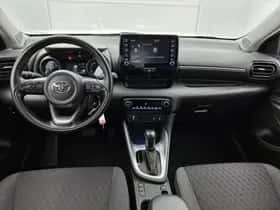Toyota Yaris (2023) thumbnail 5
