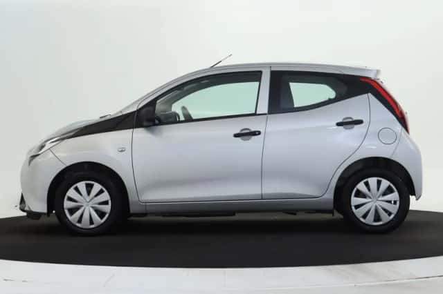 Toyota Aygo (2019) thumbnail 3