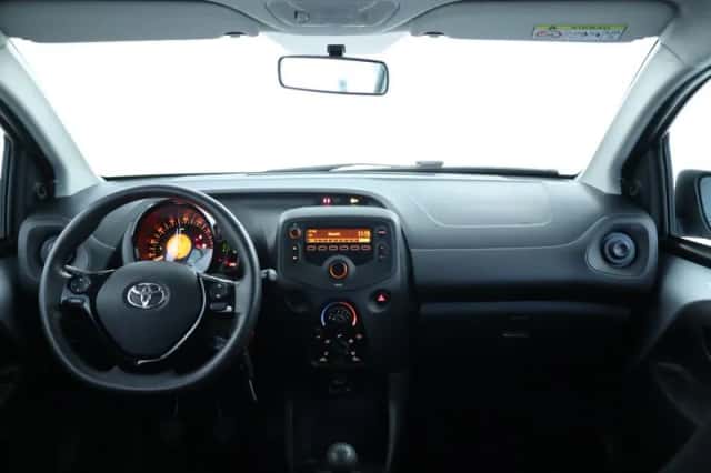 Toyota Aygo (2019) thumbnail 4