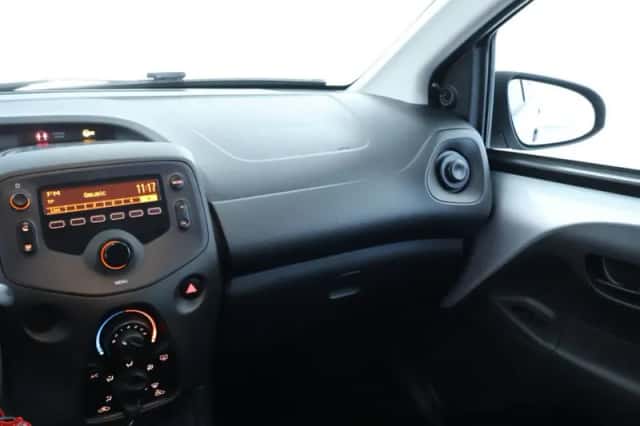 Toyota Aygo (2019) thumbnail 5