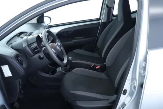 Toyota Aygo (2019) thumbnail 6