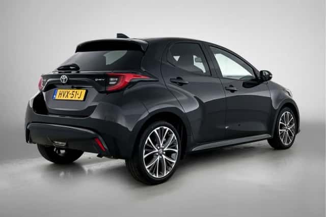 Toyota Yaris (2025) thumbnail 2