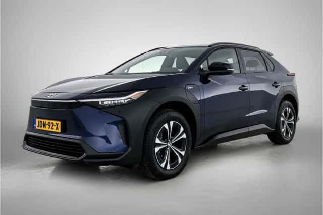 Toyota bZ4X (2025) thumbnail 1