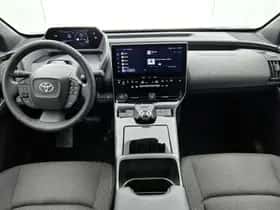 Toyota bZ4X (2025) thumbnail 5