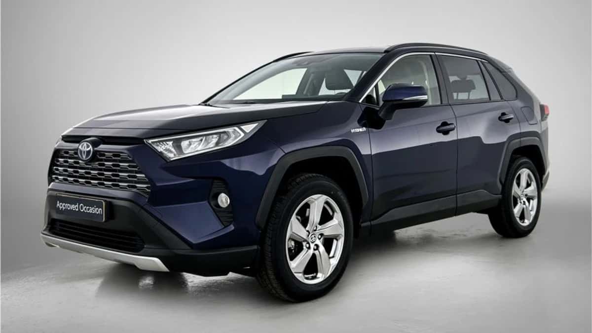 Toyota RAV4 (2021) — foto 1