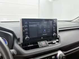 Toyota RAV4 (2021) thumbnail 11