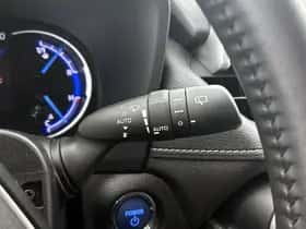 Toyota RAV4 (2021) thumbnail 23