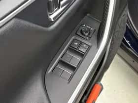 Toyota RAV4 (2021) thumbnail 25