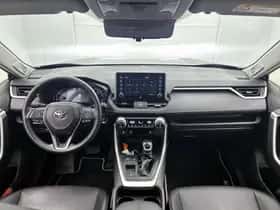 Toyota RAV4 (2021) thumbnail 5