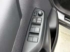 Toyota Yaris_Cross (2024) thumbnail 24