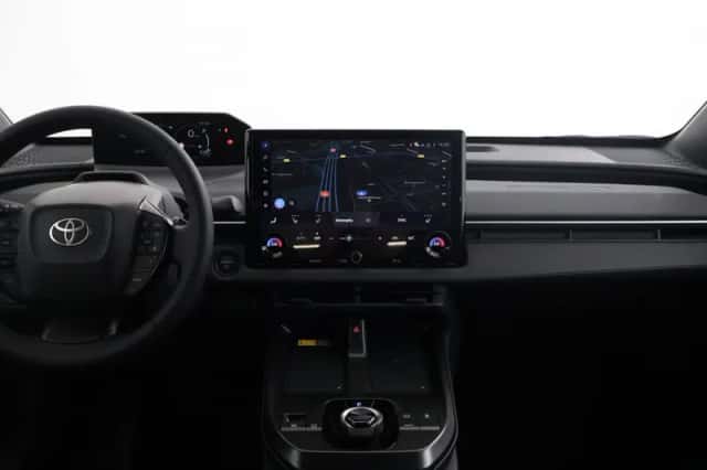 Toyota C-HR+ (2026) thumbnail 4