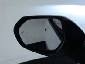 Toyota Prius (2022) thumbnail 18