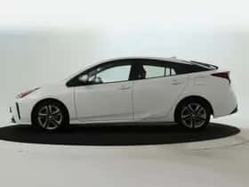 Toyota Prius (2022) thumbnail 3