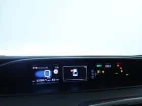 Toyota Prius (2022) thumbnail 6