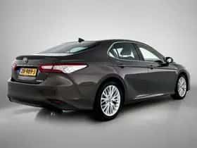 Toyota Camry (2019) thumbnail 2