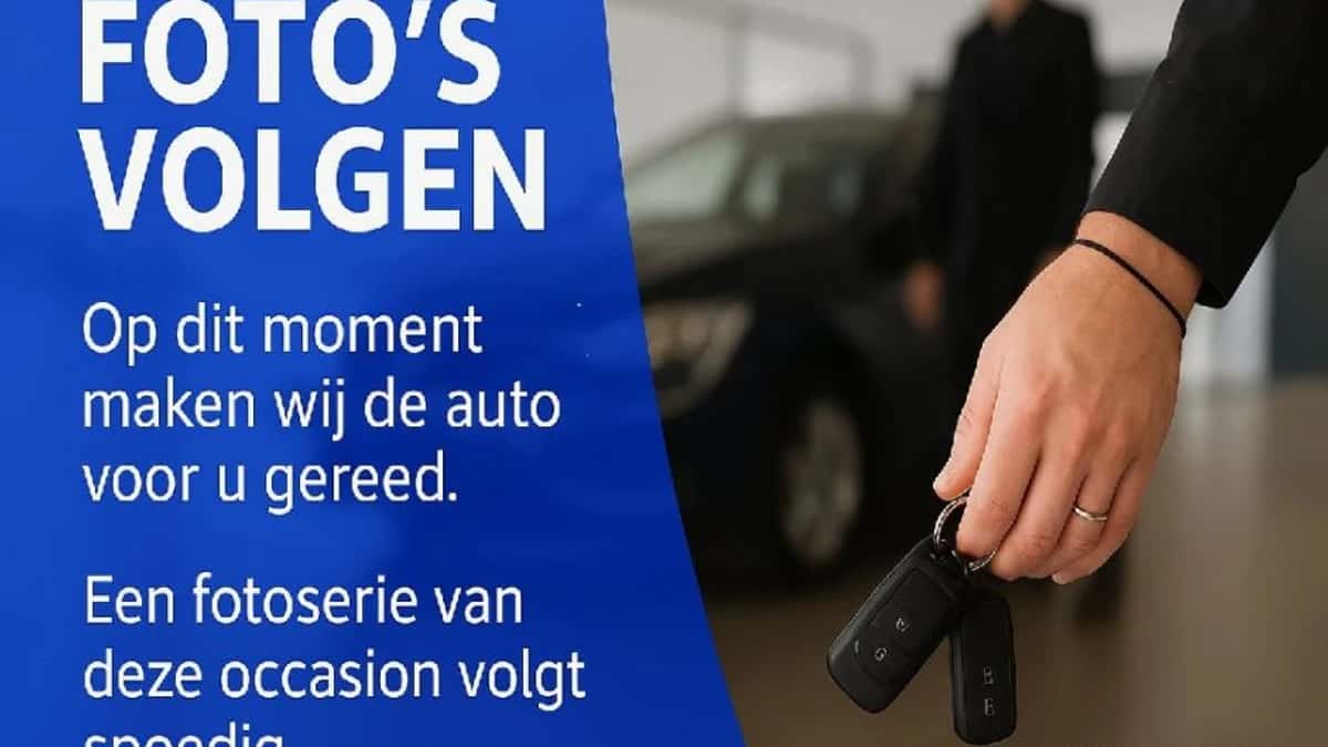 Toyota Yaris (2017) — foto 1