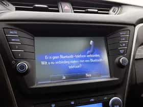 Toyota Avensis (2015) thumbnail 12