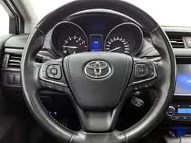 Toyota Avensis (2015) thumbnail 21