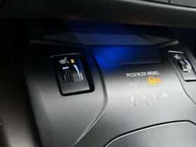 Toyota Avensis (2015) thumbnail 25