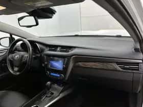 Toyota Avensis (2015) thumbnail 31