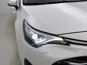 Toyota Avensis (2015) thumbnail 40
